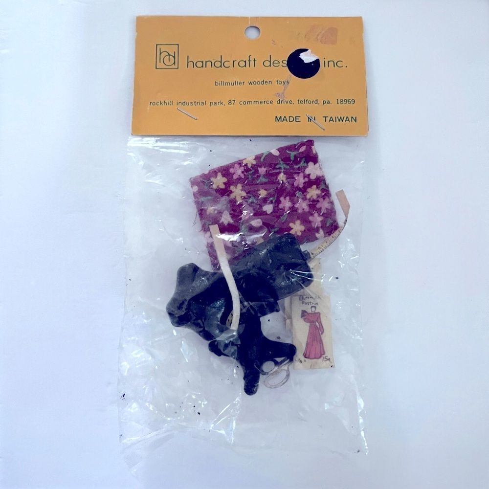 Vintage Dollhouse Miniatures Sewing Mannequin Set